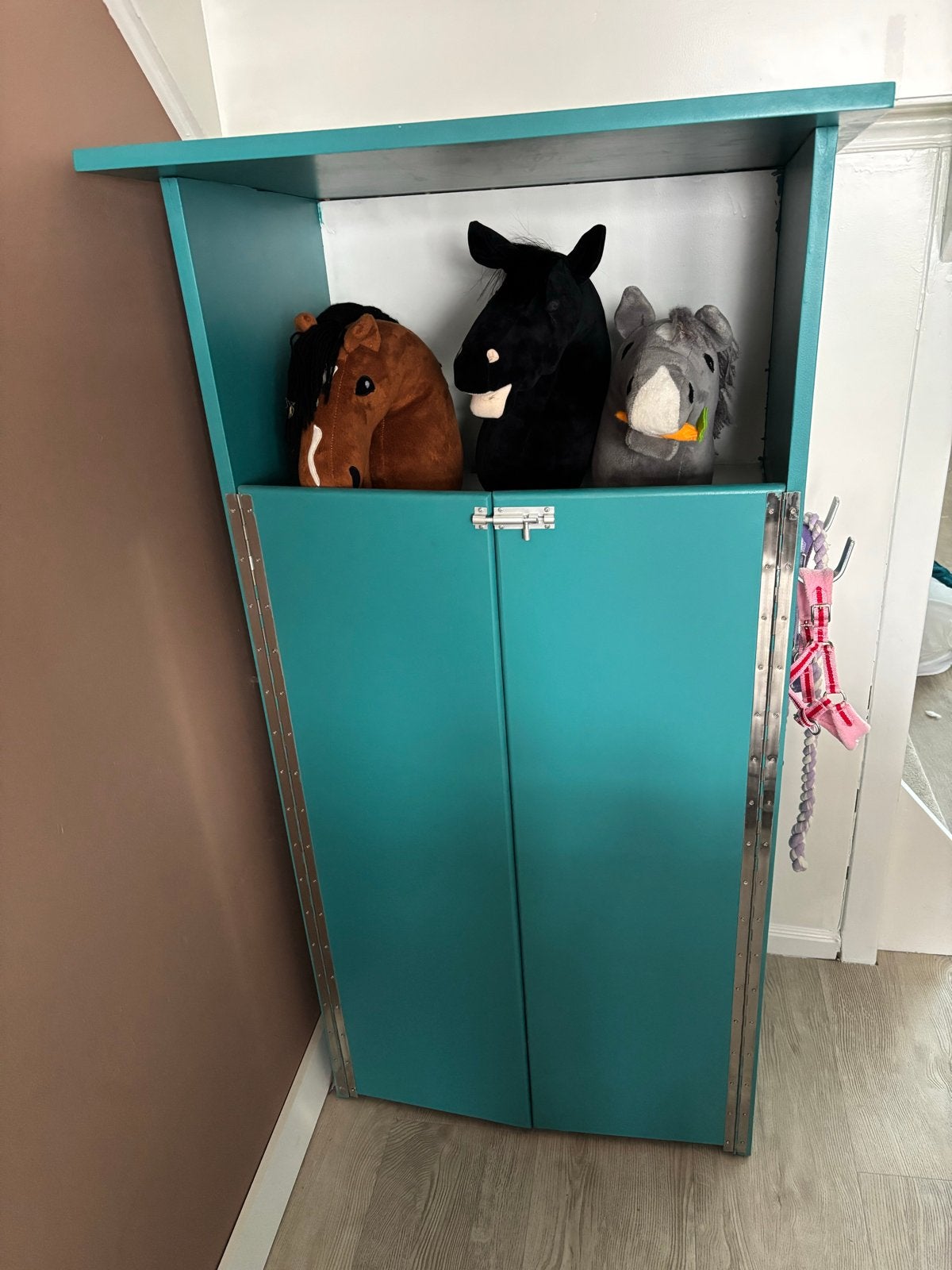 Hobbyhorse kast turquoise met opbergruimte, Ophalen, Gebruikt, Kast