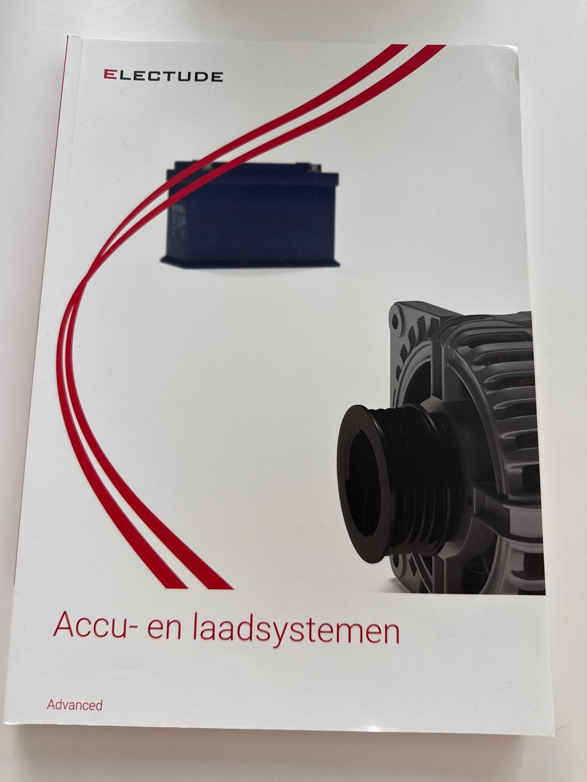 Leerboek electude Accu- en laadsystemen Advanced, Ophalen of Verzenden, Beta, Nieuw, MBO
