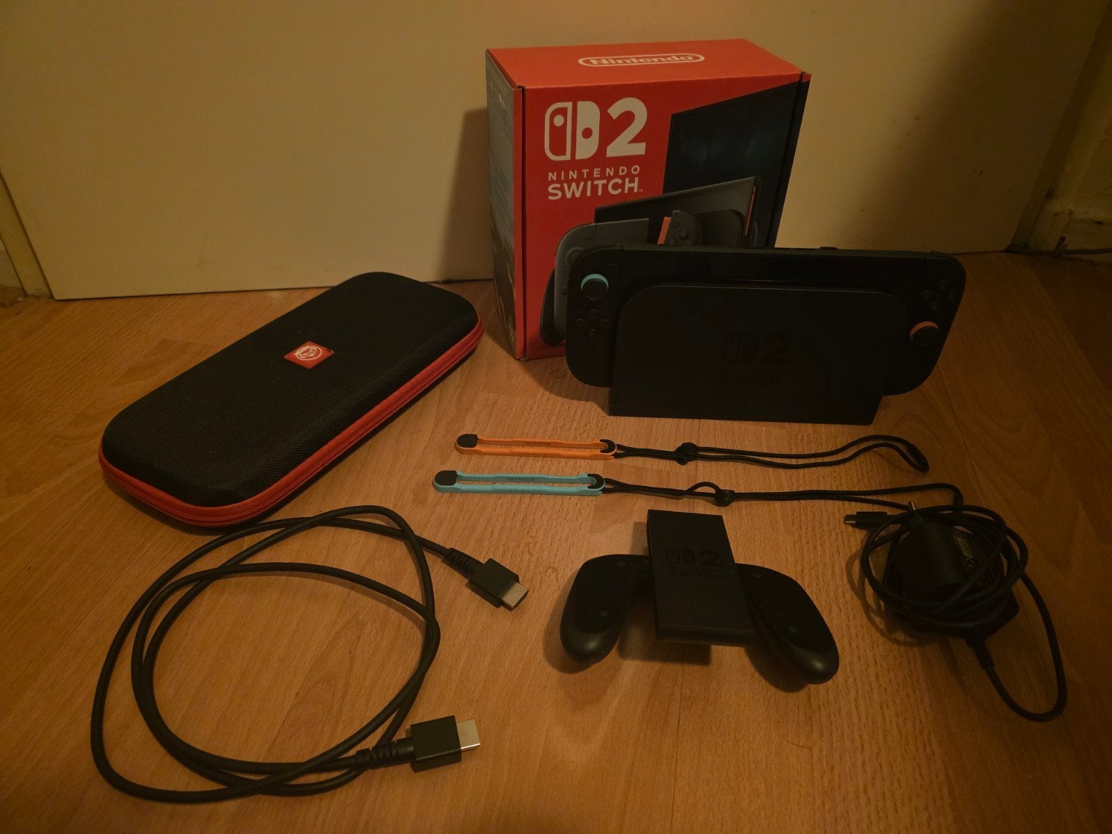 Nintendo Switch 2 + Qware Case, Ophalen, Zo goed als nieuw, Met 2 controllers, Switch Original