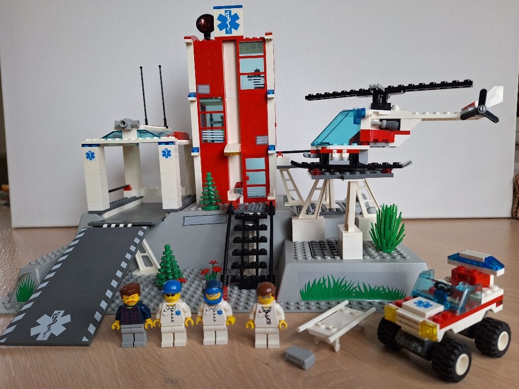 * Lego city: 7892 ziekenhuis met helicopter en wagentje *, Kinderen en Baby's, Speelgoed | Duplo en Lego, City, Lego, Ophalen of Verzenden