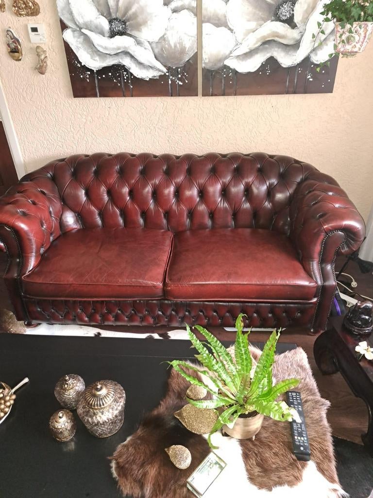 Originele chesterfield bank en stoelen, bruin leer., Huis en Inrichting, Banken | Bankstellen, Ophalen of Verzenden