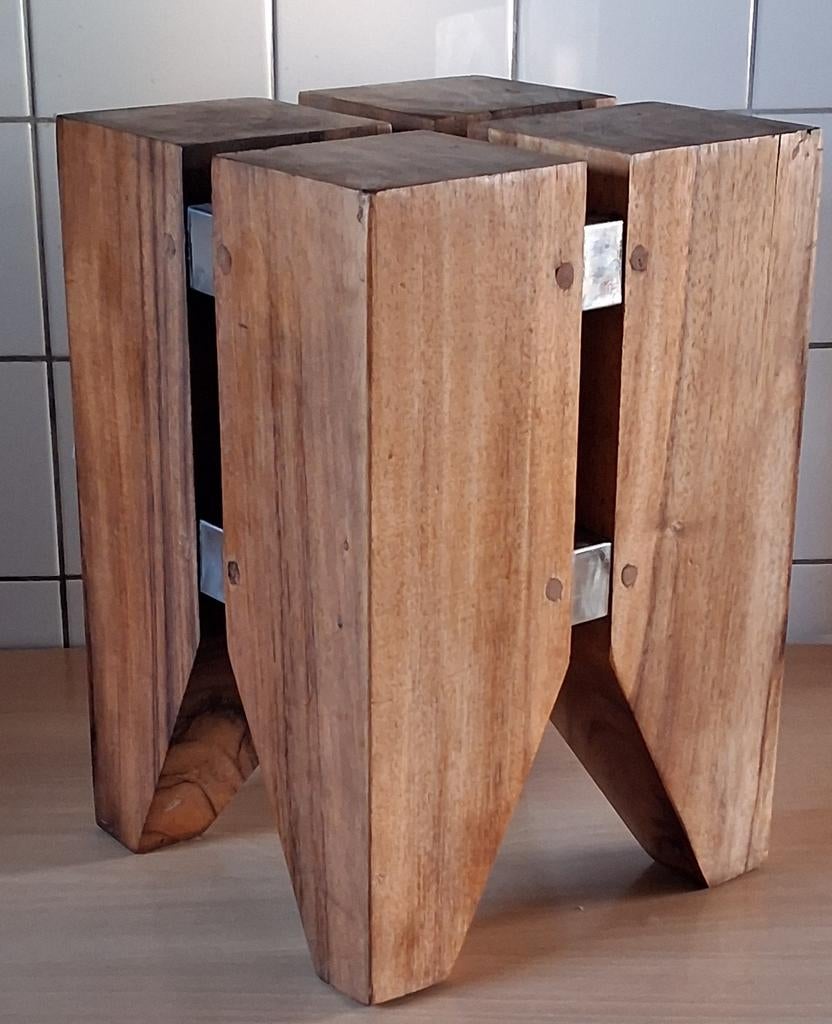 Design meubel. Hardhout/RVS. Kruk/bijzettafeltje.  24/40 cm., Ophalen