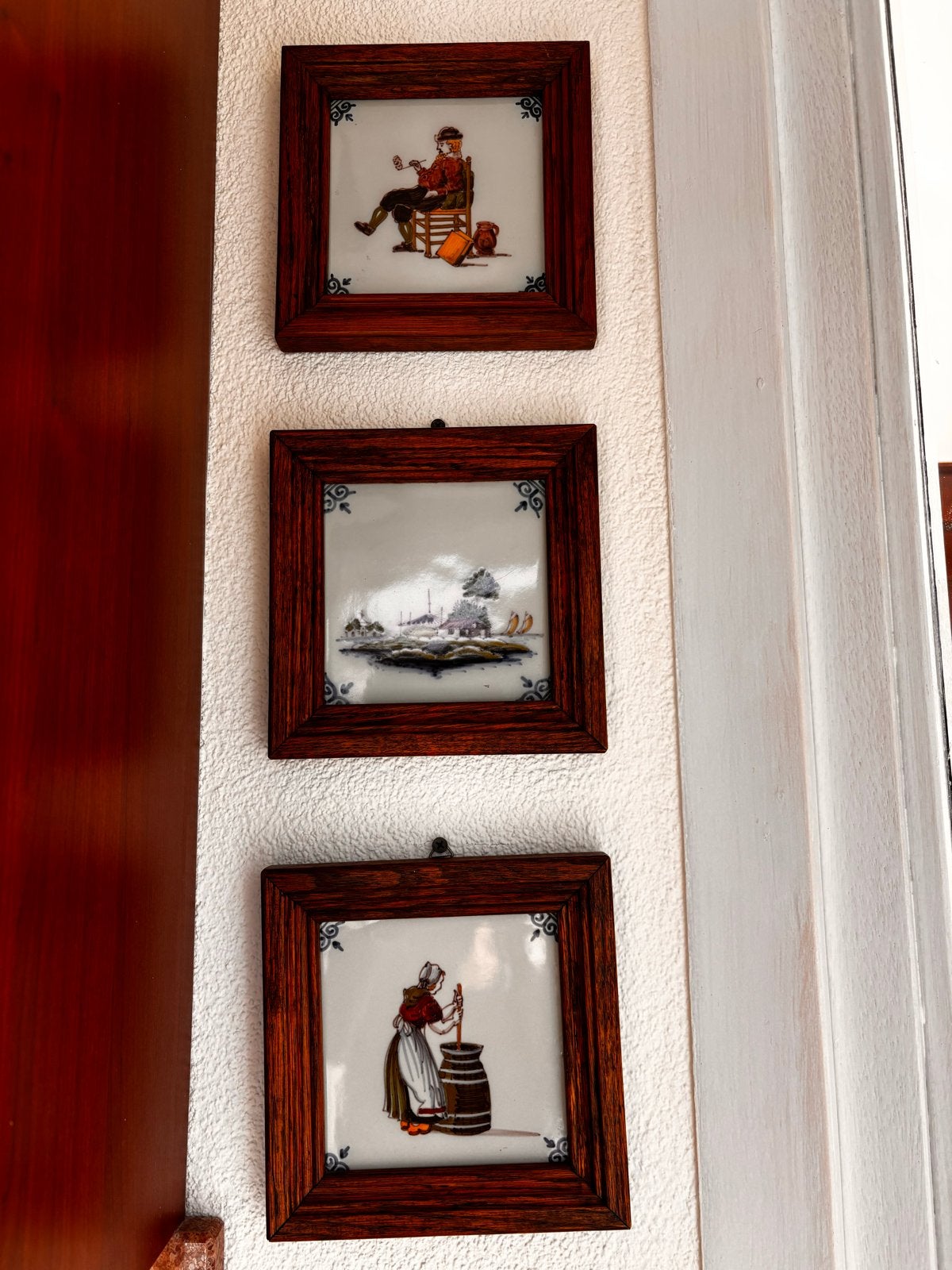Antieke tegeltjes met houten lijst - Hollandse taferelen, Antiek en Kunst, Ophalen