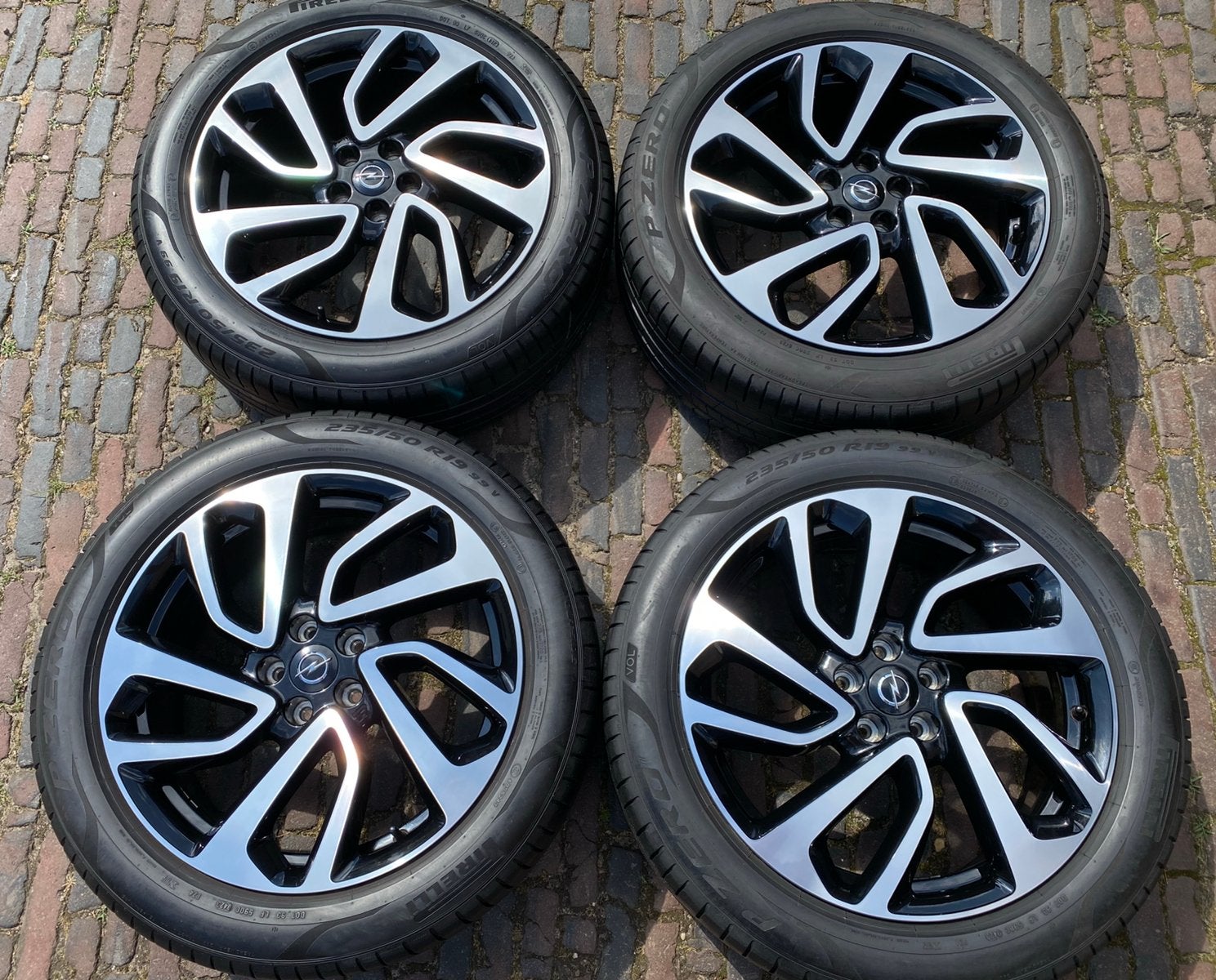 19” Opel Grandland X velgen + goede 235/50R19 Pirelli (7 mm), Auto-onderdelen, Banden en Velgen, 19 inch, Banden en Velgen, Ophalen of Verzenden