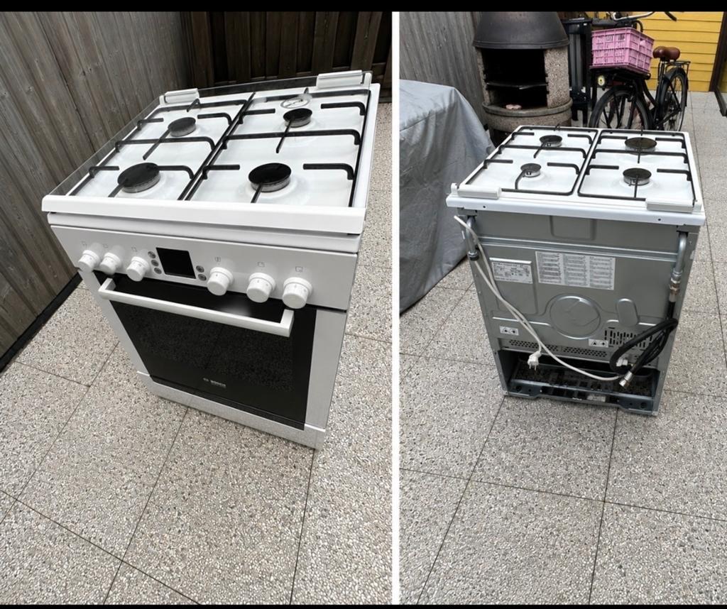 Bosch oven gasfornuis bijna nieuw, Ophalen, Hete lucht, 60 cm of meer, 4 kookzones