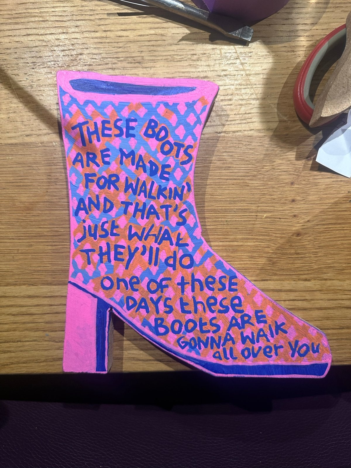 Uniek houten kunstwerk: Laars met ophangsysteem, Antiek en Kunst, Overige onderwerpen, Minder dan 20 cm, Ophalen of Verzenden