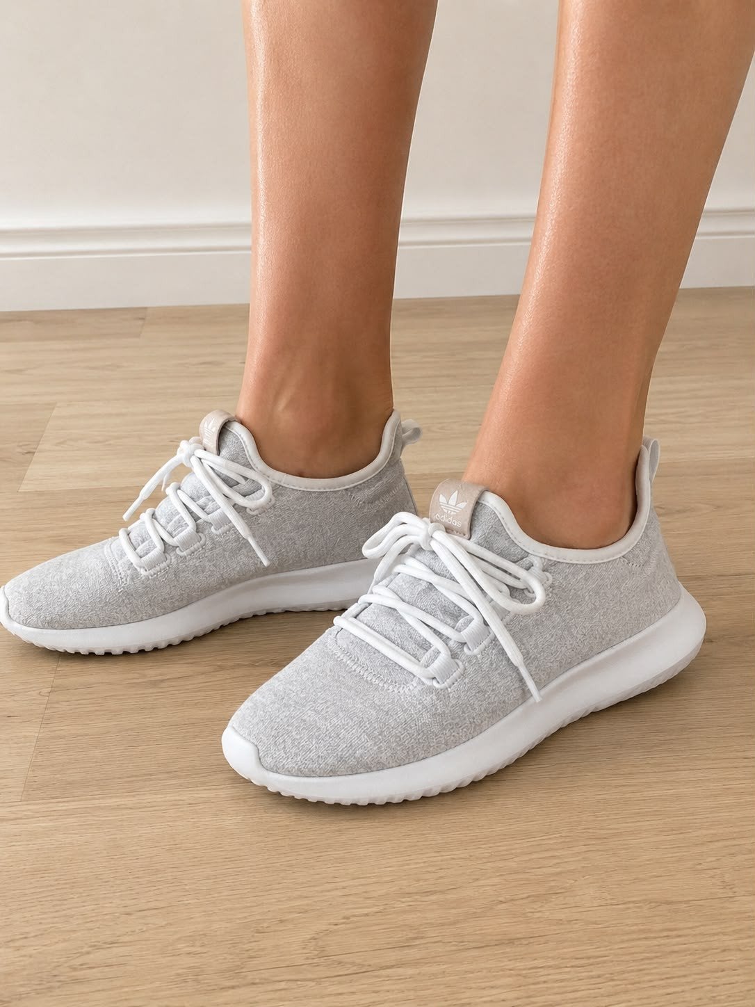 Adidas damesschoenen maat 39 1/3 - Zo goed als nieuw, Adidas, Sportschoenen, Ophalen of Verzenden, Zo goed als nieuw