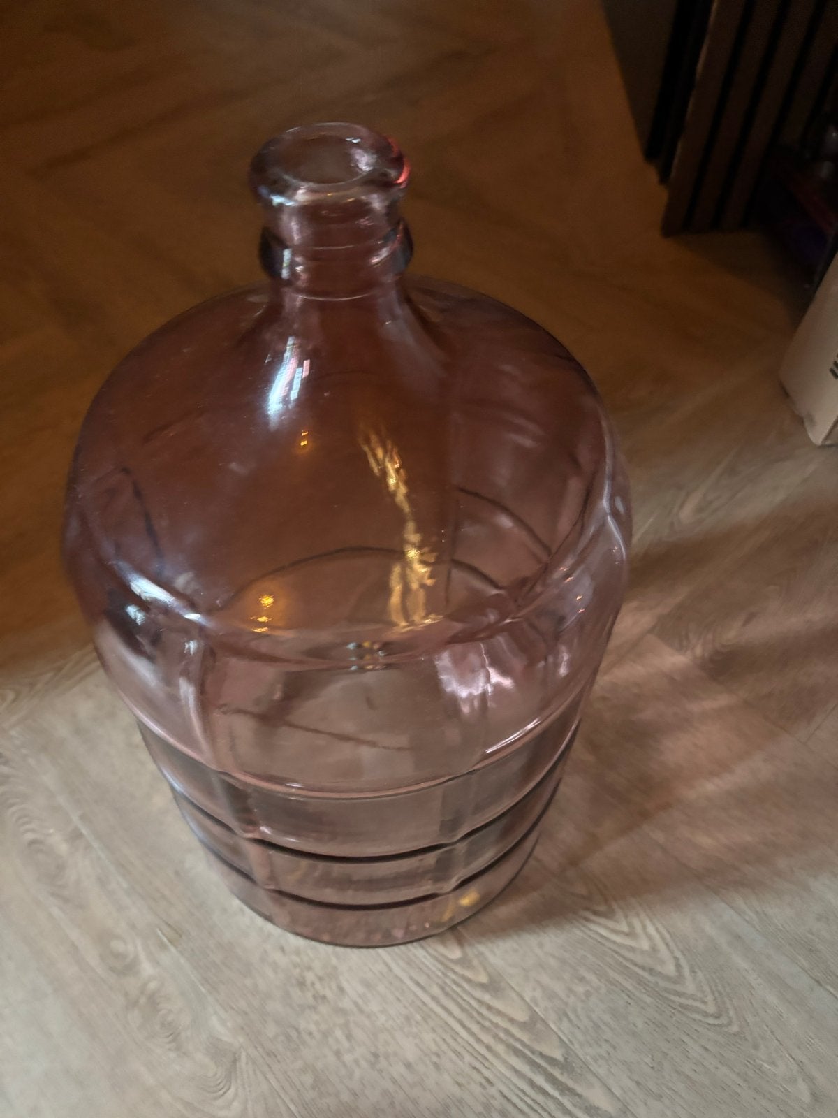 Grote glazen vaas/fles, Huis en Inrichting, Ophalen, Roze