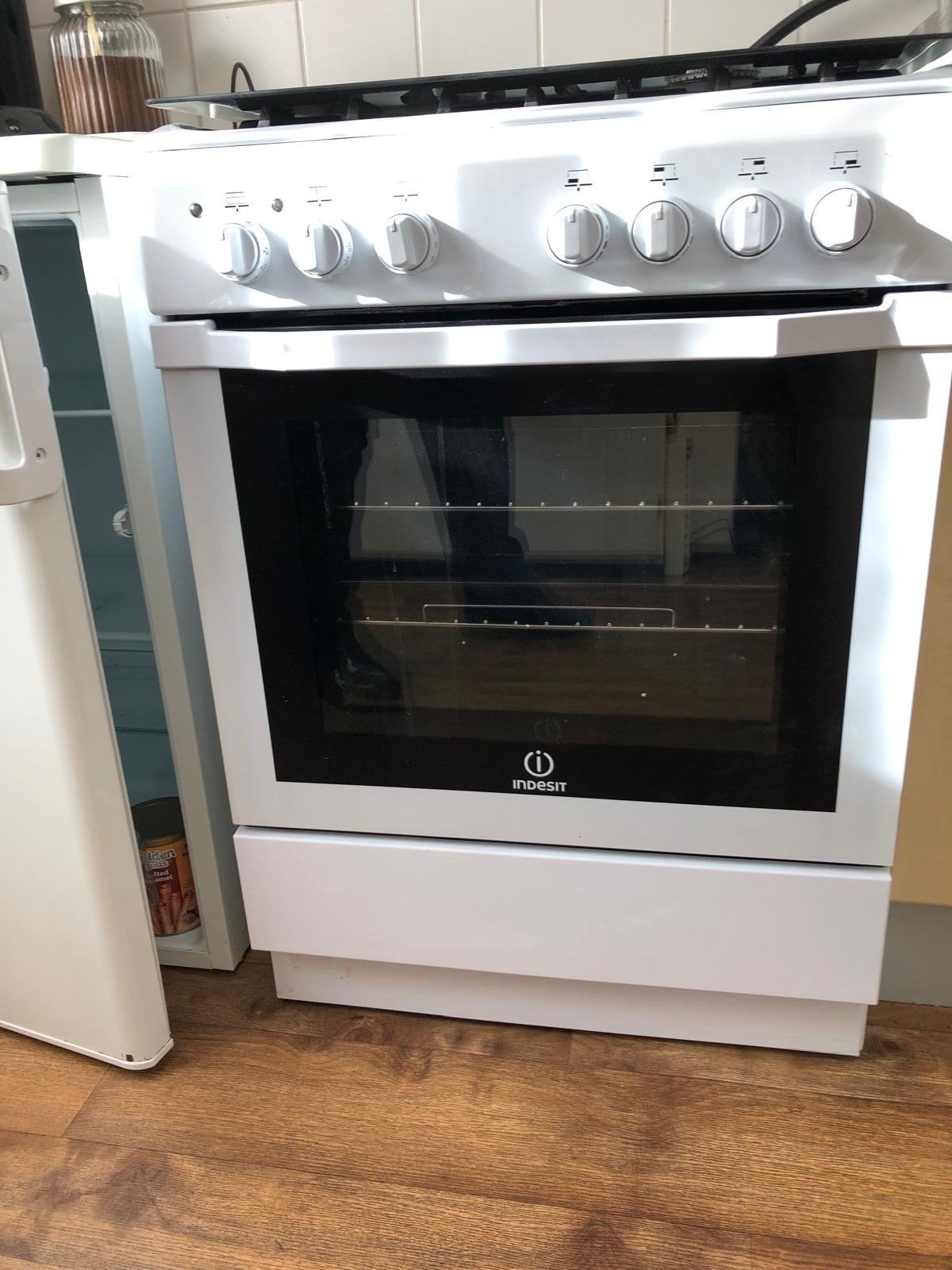 Indesit I6TMH2AG(W)/NL Gasfornuis met Heteluchtoven, Witgoed en Apparatuur, Ophalen, Gebruikt, Hete lucht, 4 kookzones