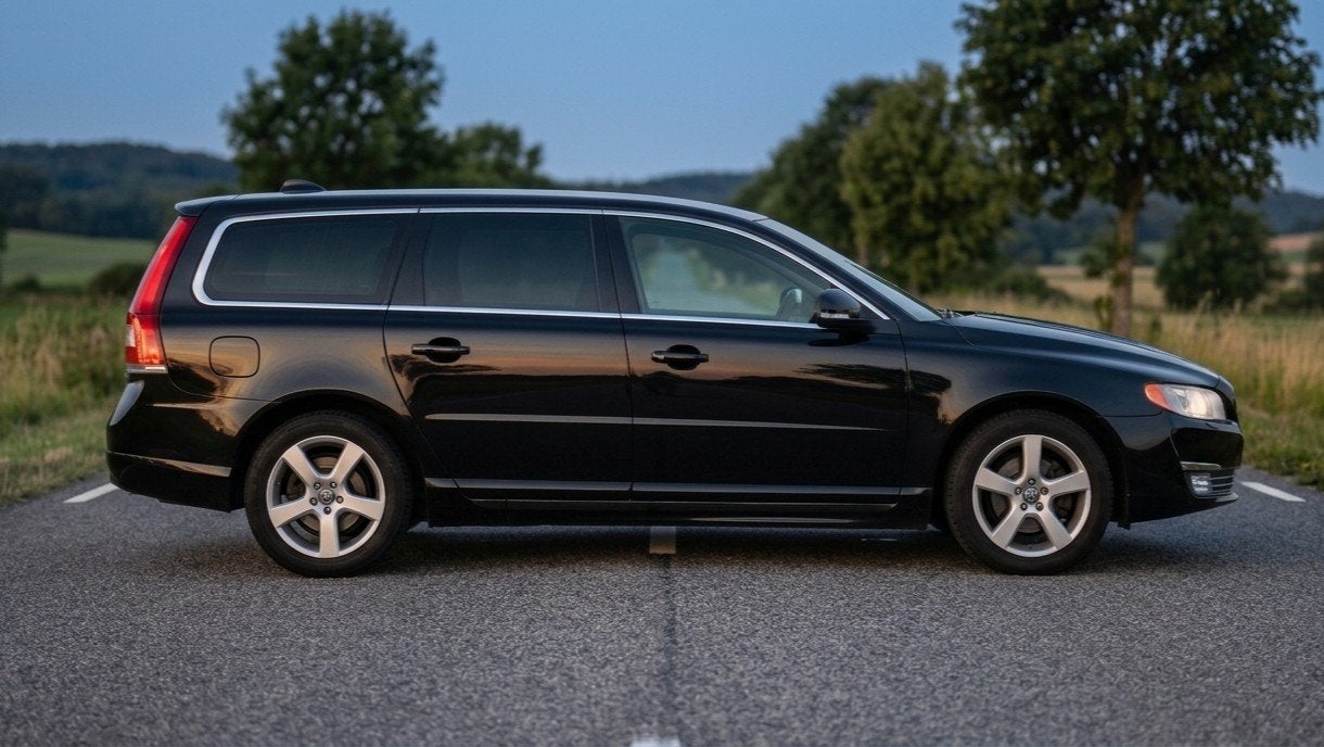 Volvo V70 T4 limited edition! vol leder interieur, 1596 cc, Zwart, 4 cilinders, 179 pk
