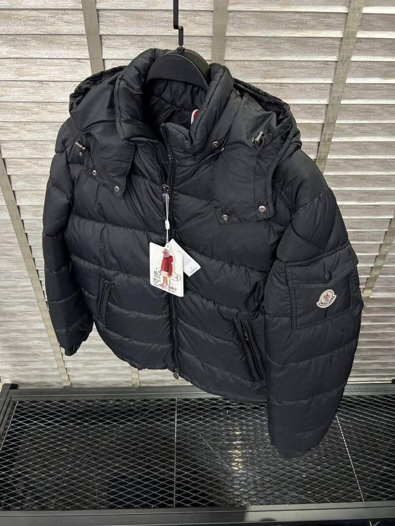 Moncler maya jas (S, XL en XXL), Ophalen of Verzenden, Zwart
