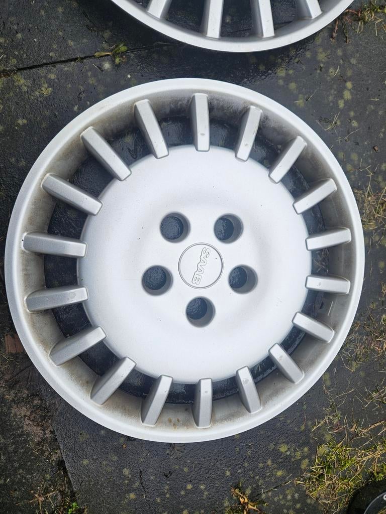 Saab 15 inch wieldoppen, Ophalen of Verzenden, Gebruikt