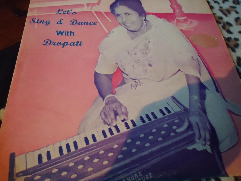 lets sing & dance with Dropati, Ophalen of Verzenden, Zo goed als nieuw, Overige formaten, Aziatisch
