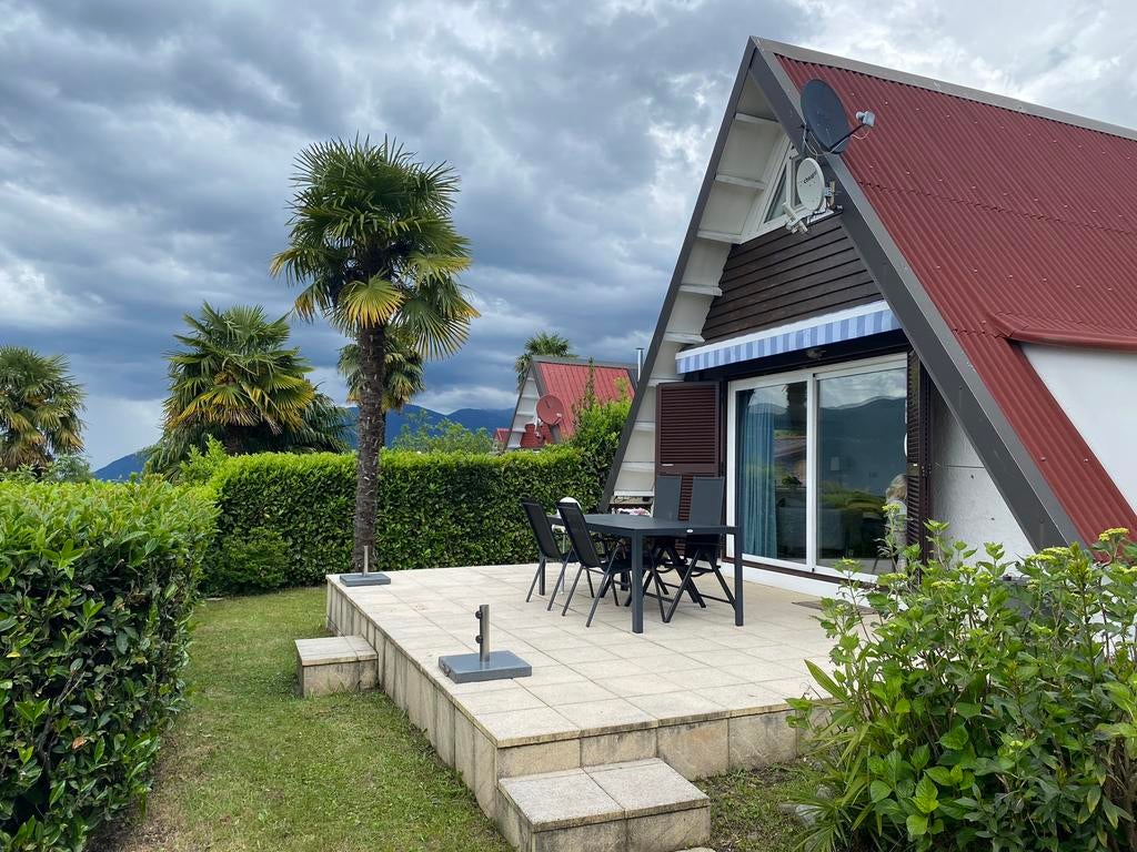 LAGO DI MAGGIORE LUINO Villagio Ollandese MEI en ZOMER vrij, Vakantie, 5 personen, Wasmachine, Lombardije en Merengebied, Recreatiepark