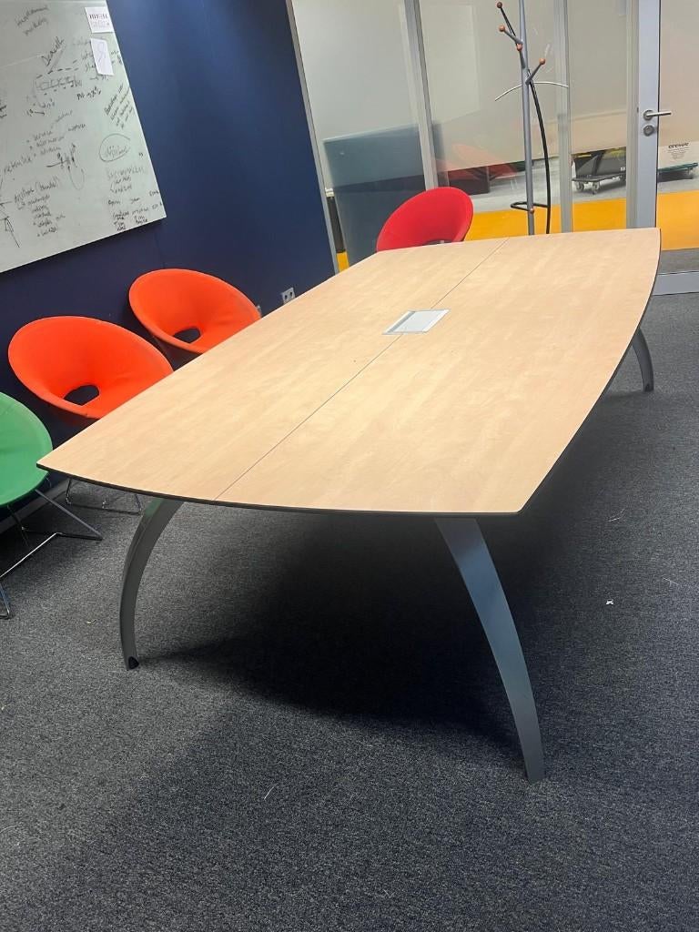 Vepa Tafel/vergadertafel met stopcontact 238x130/143xH73,1st, Gebruikt, 100 tot 150 cm, Verzenden, 200 cm of meer