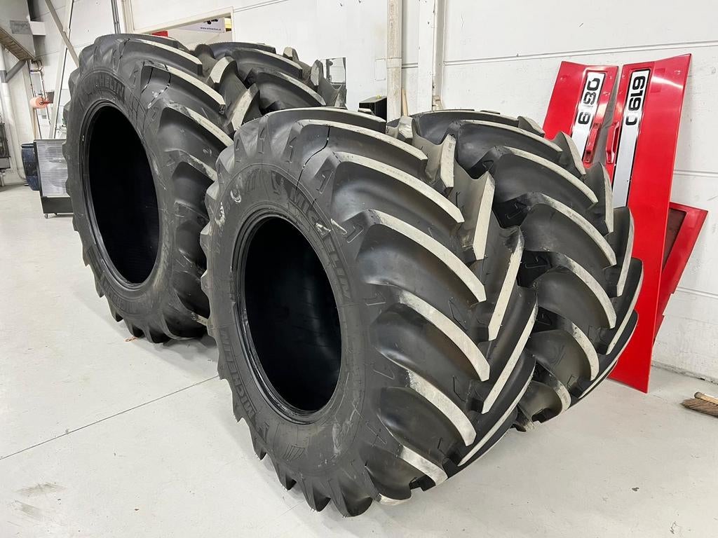 650/60r42 600/60r28 520/85R38 710/60r42 600/60r30 245/70R17., Ophalen