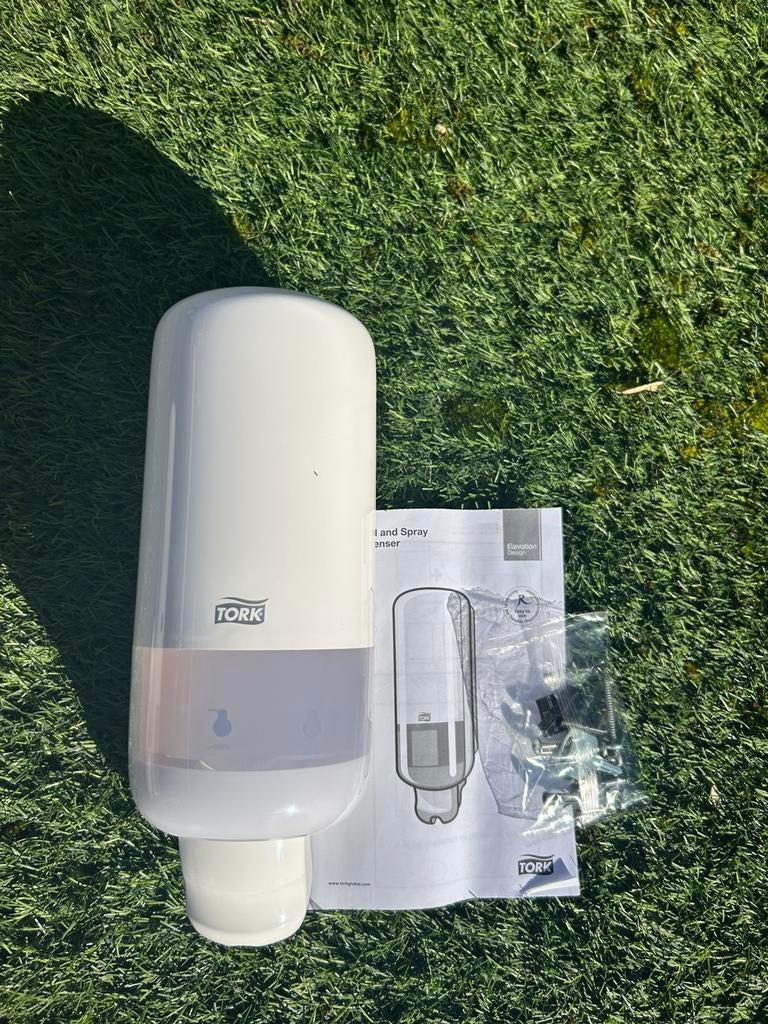 Tork zeepdispenser maat S - NIEUW met schroeven en pluggen, Ophalen, Nieuw