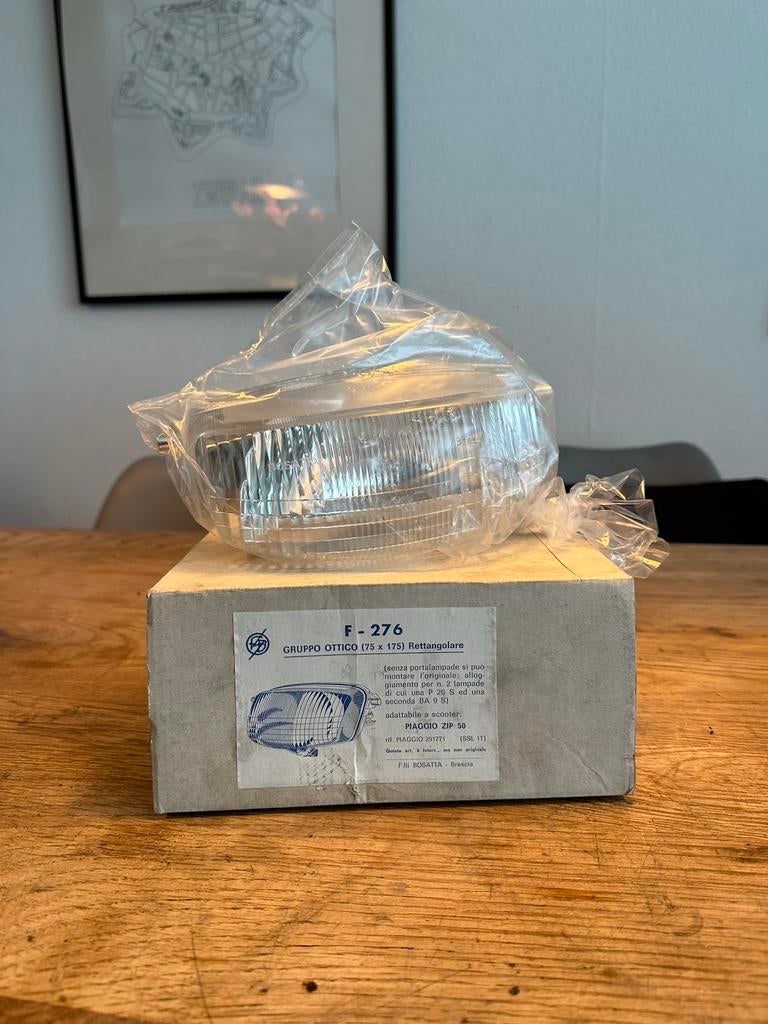 Piaggio Zip 50 type 1 2 3 Koplamp NOS, Motoren, Tuning en Styling, Ophalen of Verzenden