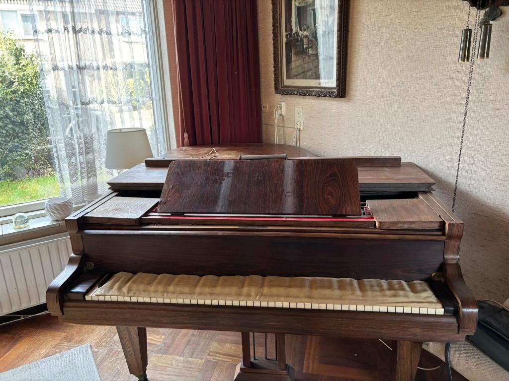 Vleugel, Muziek en Instrumenten, Piano's, Ophalen, Gebruikt, Bruin, Vleugel