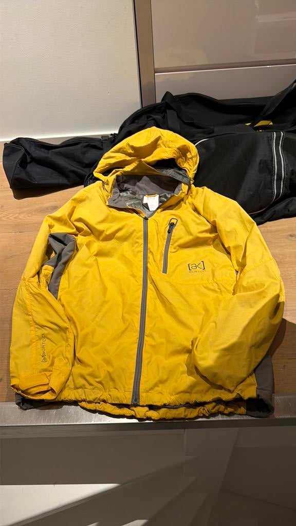 Burton ak goretex wintersport jas snowboard warm weer, Ophalen of Verzenden, Zo goed als nieuw, Jack