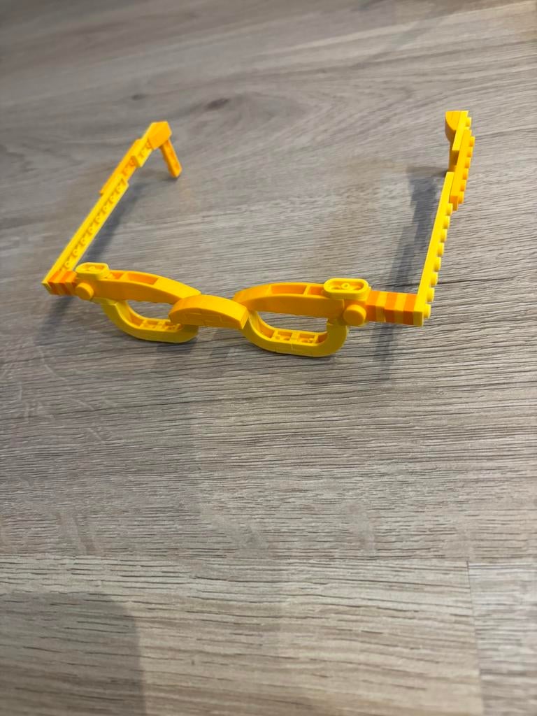 Lego bril, Ophalen