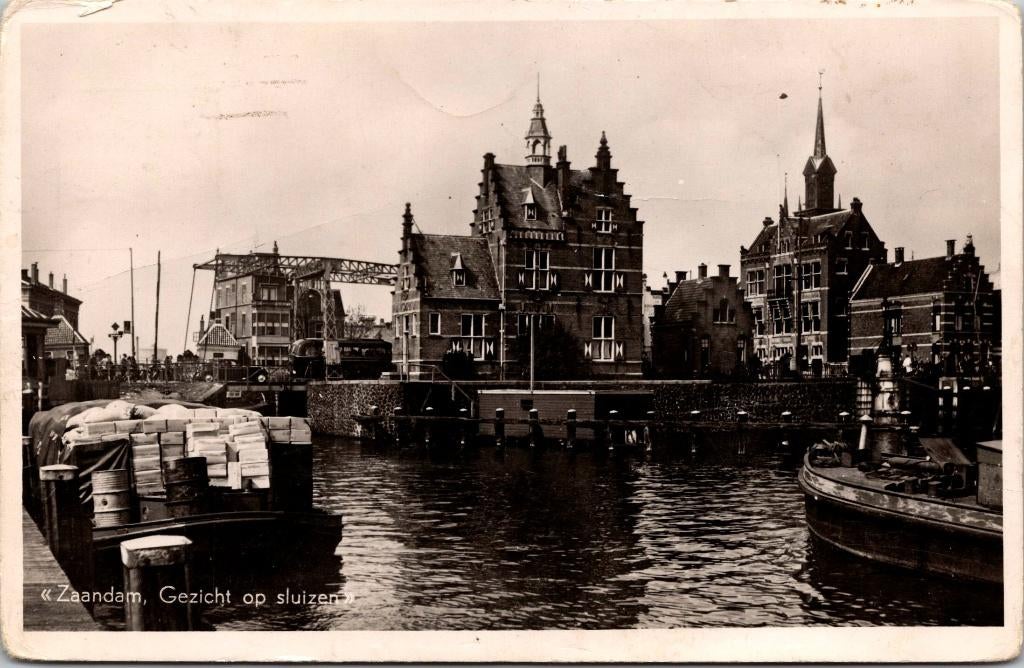 Zaandam - Gezicht op sluizen (1951), Ophalen of Verzenden, 1940 tot 1960, Gelopen, Noord-Holland