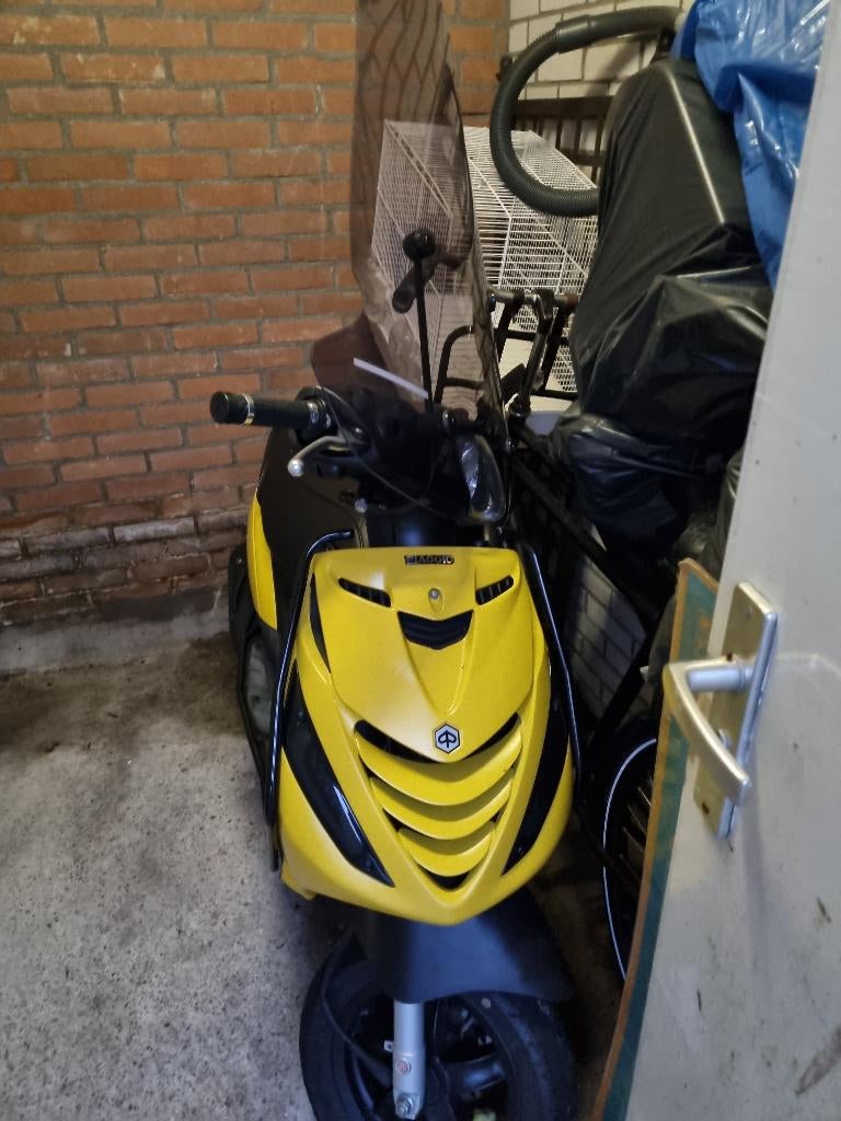 Scooter piaggio zip 2000, Fietsen en Brommers, Maximaal 45 km/u, Zip, Ophalen of Verzenden, Zo goed als nieuw