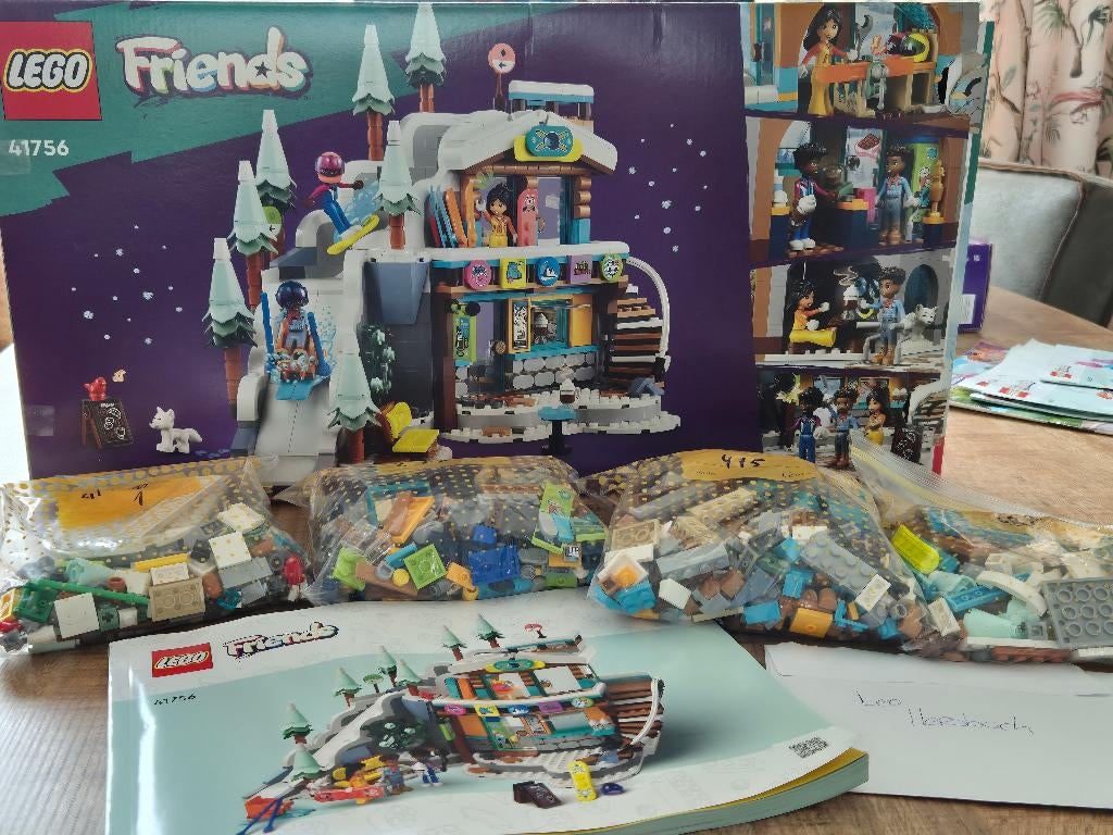 Lego: Vakantie skipiste en café 41756, Ophalen of Verzenden, Zo goed als nieuw, Complete set, Lego