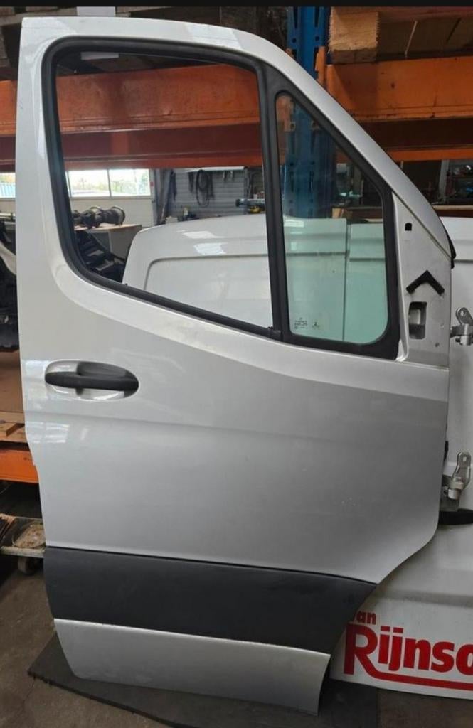 Portier rechter  Mercedes Sprinter W 907, Ophalen of Verzenden, Deur