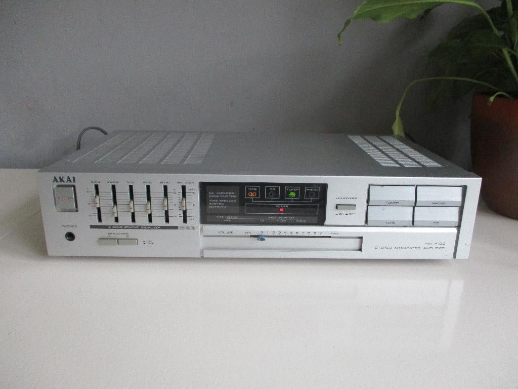 AKAI AM-A102 Stereo Integrated Amplifier versterker Japan, Overige merken, Gebruikt, Ophalen of Verzenden, Minder dan 60 watt