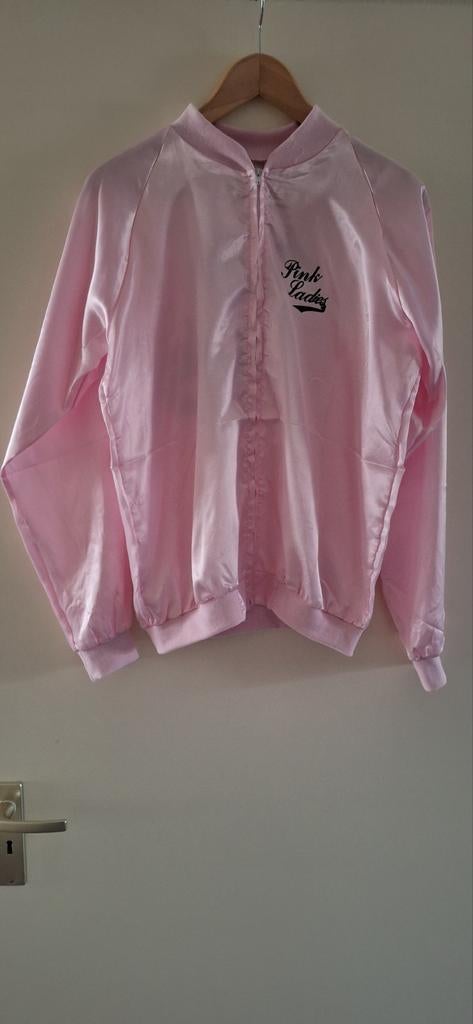 Grease Pink Ladies Jasje - Carnaval! Maat M, Kleding | Dames, Maat 38/40 (M), Carnaval, Widmann, Ophalen of Verzenden