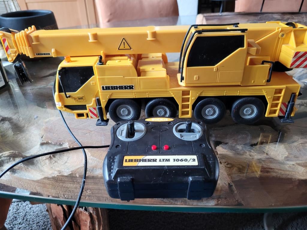 Liebherr dickie hijskraanwagen / kaanwagen, Ophalen of Verzenden, Zo goed als nieuw, Overige schalen, Onderdeel