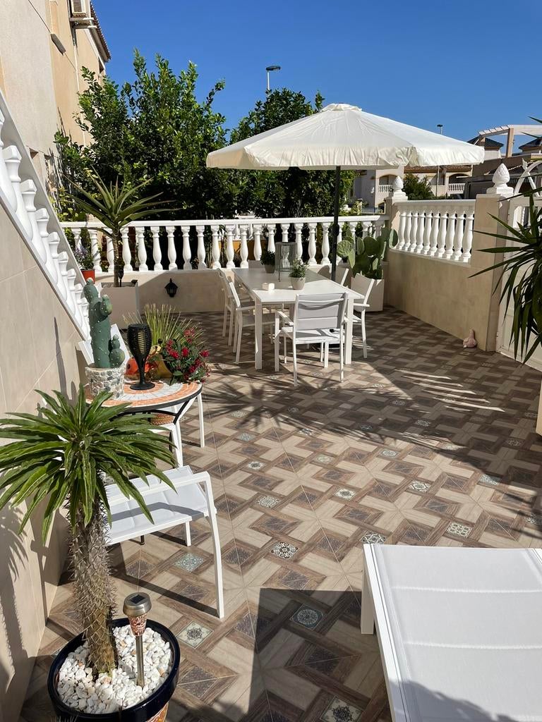 Te huur Torrevieja upper bungalow/app met tuin en dakterras, 2 slaapkamers, Overige typen, Costa Blanca, Wasmachine
