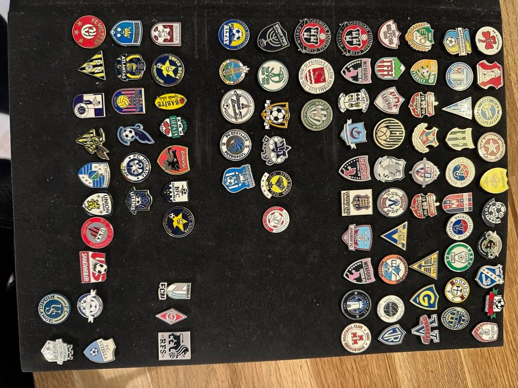Voetbal pins europa, Ophalen of Verzenden, Zo goed als nieuw, Overige merken