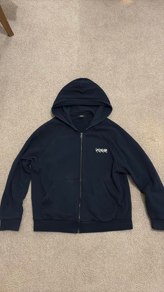 FOUR Amsterdam Logo Hoodie Black - XS valt groot, Kleding | Heren, Truien en Vesten, Ophalen, Zo goed als nieuw, Maat 46 (S) of kleiner