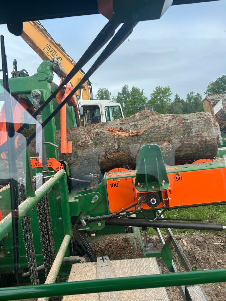 Mobiele zaagkloofmachine Posch 650 te huur ( Geheel NL )