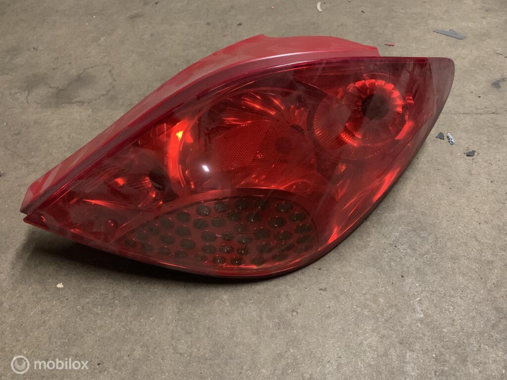Achterlicht rechts Peugeot 207 met fitting 13404-A, Gebruikt, Ophalen of Verzenden, Peugeot, Peugeot
