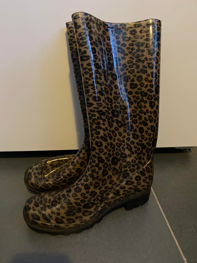 Regenlaarzen, Ophalen, Gedragen, Regenlaarzen