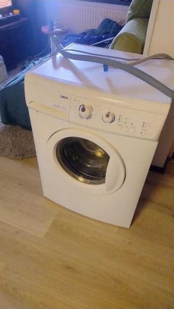 Nette Zanussi flexi dose wasmachine, Witgoed en Apparatuur, Wasmachines, Ophalen, 1200 tot 1600 toeren
