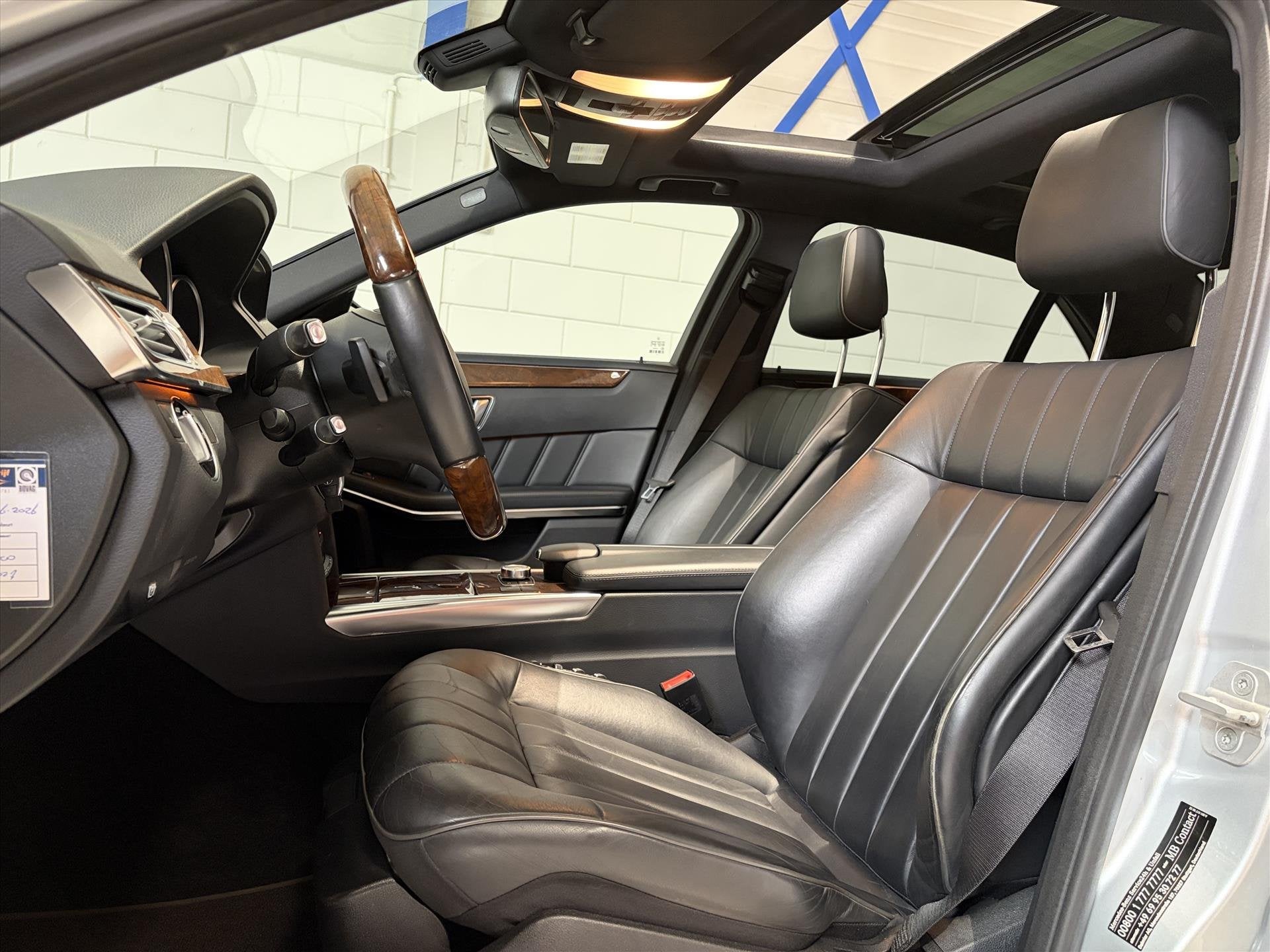 MERCEDES E-Klasse E500 AMG 408pk V8T 7G E63 uitgevoerd, Pano, Auto's, Euro 5, Achterwielaandrijving, Gebruikt, Bedrijf