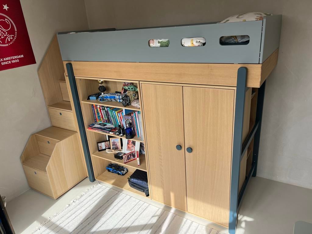 Luxe houten hoogslaper met kledingkast & trapkast, Ophalen, Gebruikt, Hoogslaper