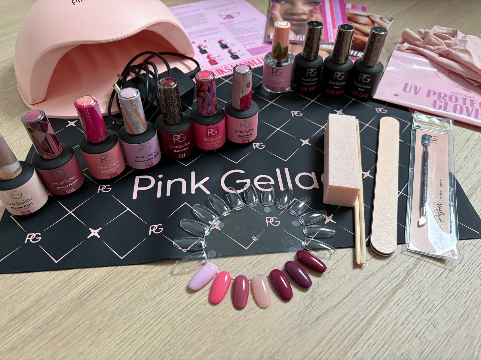 Pink Gellac Grote Set: Lamp, Gellak, Tools & Meer!, Ophalen of Verzenden, Zo goed als nieuw, Gehele gezicht, Verzorging