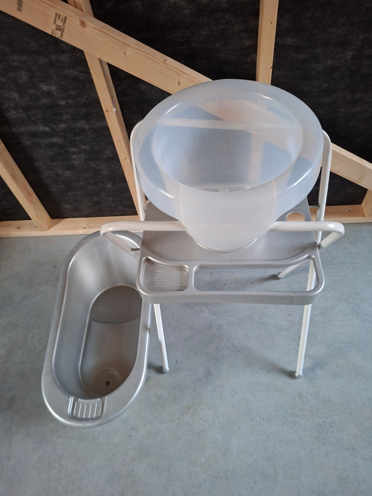 Babybadje met standaard en Tummy Tub (mist stop), Ophalen, Gebruikt, Badje