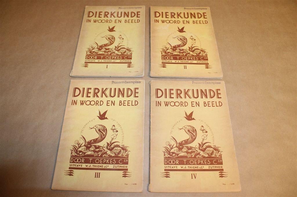 Dierkunde in Woord en Beeld — 4 Delen — 1934, Ophalen of Verzenden, Gelezen