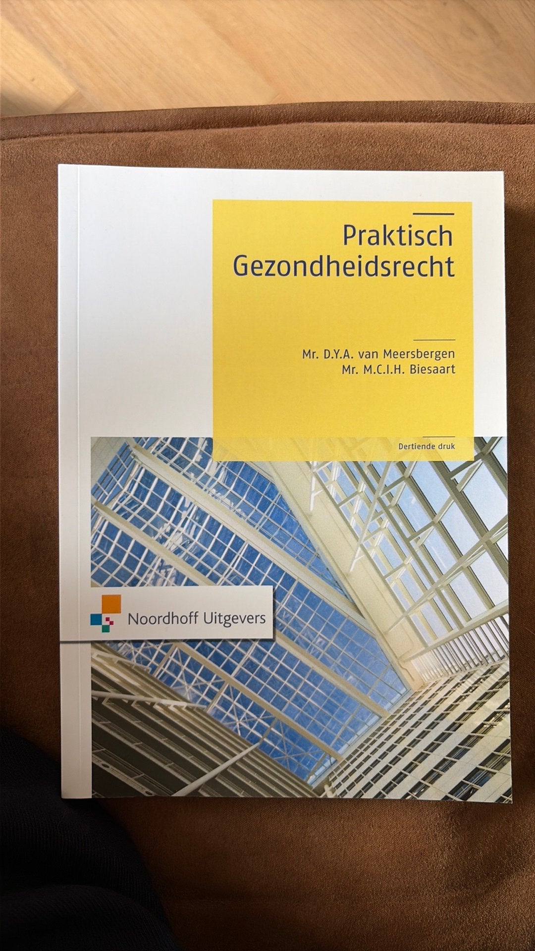 D.Y.A. van Meersbergen - Praktisch gezondheidsrecht, Ophalen of Verzenden, Zo goed als nieuw, D.Y.A. van Meersbergen; M.C.I.H. Biesaart