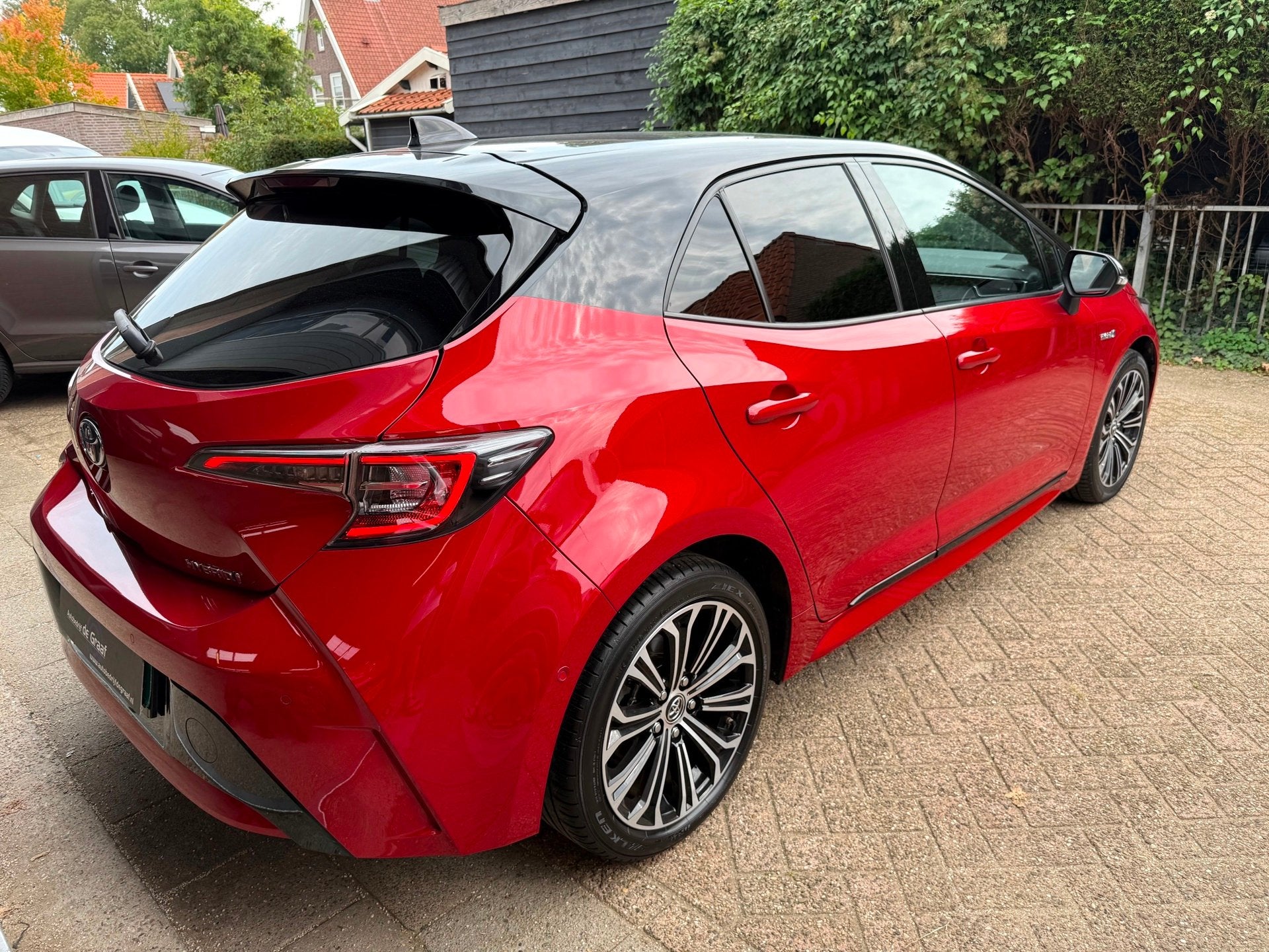 Toyota Corolla 1.8 Hybrid|ACC/NAVI/APP/LED/TWO-TONE/, Auto's, Gebruikt, Verwarmde buitenspiegels, 4 cilinders, Corolla