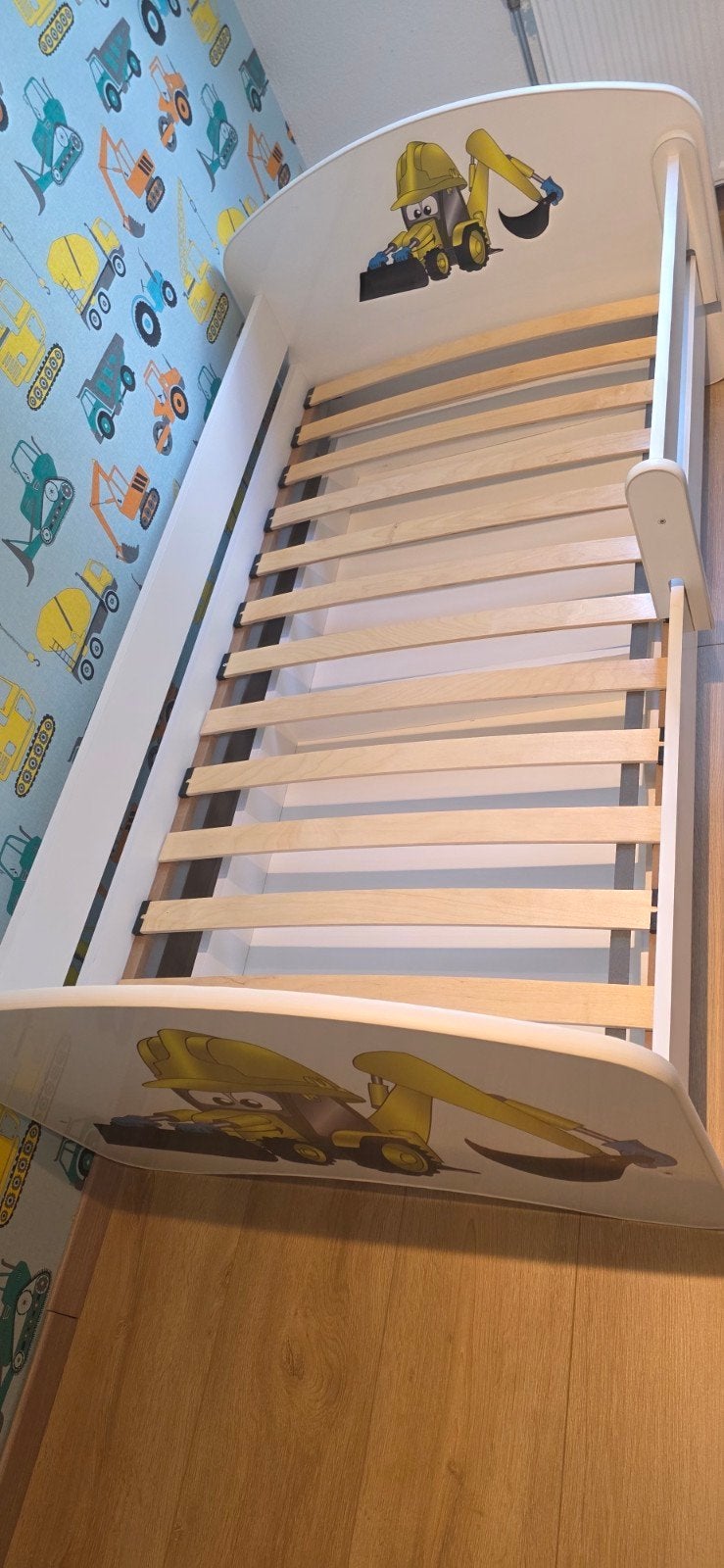 Kinderbed met graafmachine design en lattenbodem, Kinderen en Baby's, Ophalen, Gebruikt, 70 tot 85 cm, Lattenbodem