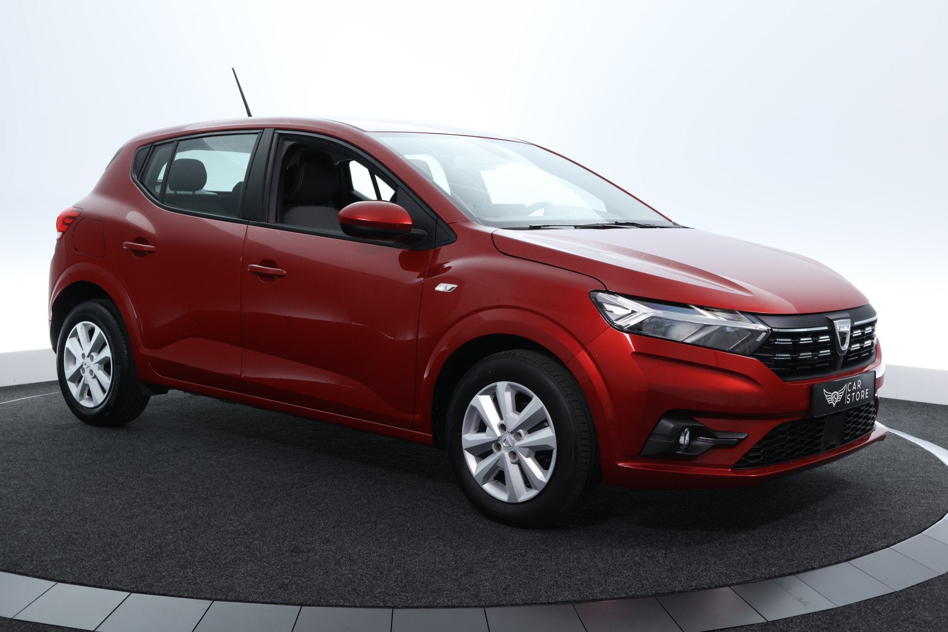 Dacia Sandero 1.0 SCe Laureate |CARPLAY|AIRCO|ELK.PAKKET|LM, Gebruikt, Bedrijf, Handgeschakeld, 19 km/l