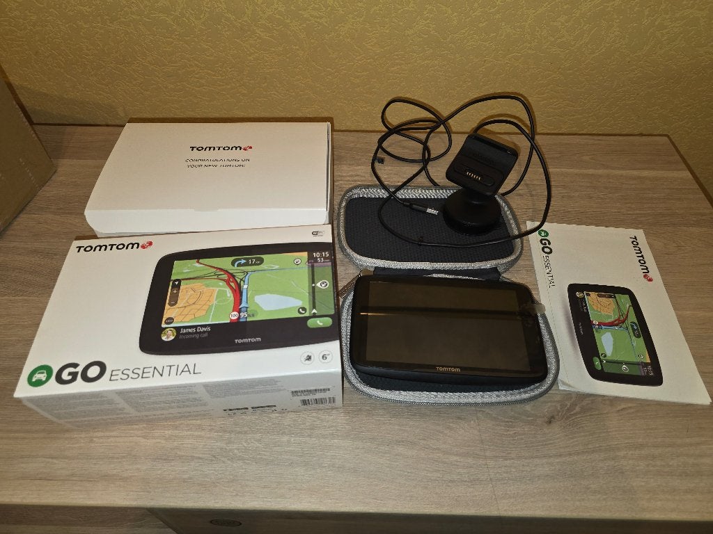 TomTom Go Essential | 6 inch | Zo goed als nieuw, Auto diversen, Ophalen of Verzenden, Gebruikt