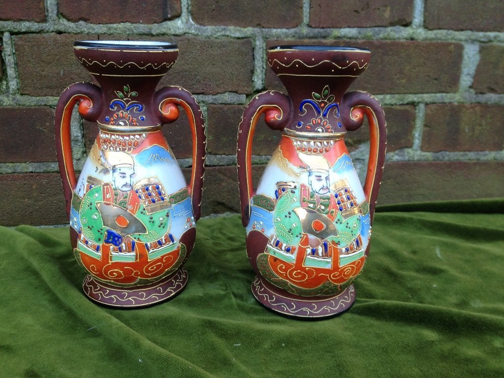 Set van 2 Japanse Satsuma oorvazen., Verzenden